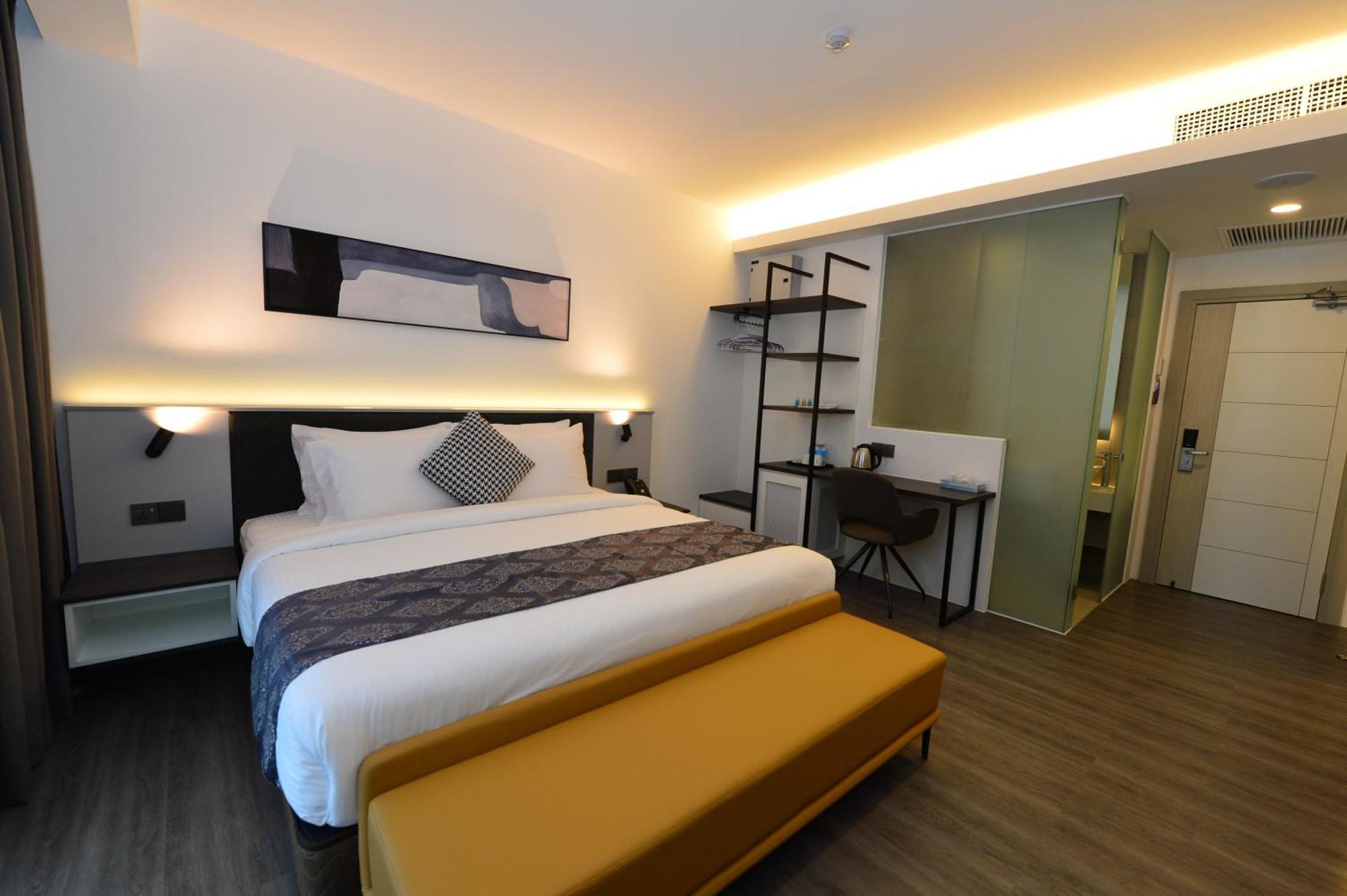 Rume Hotel Кучинг Екстериор снимка