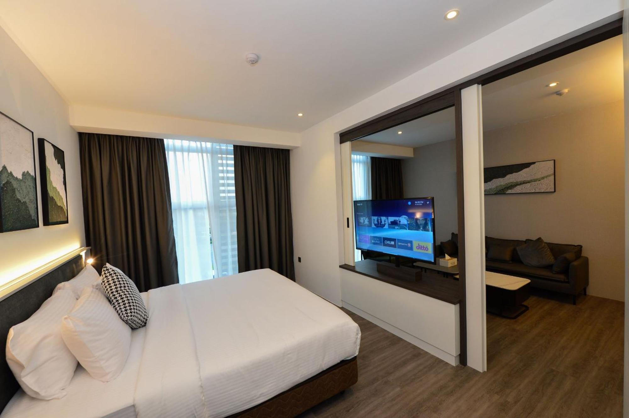 Rume Hotel Кучинг Екстериор снимка
