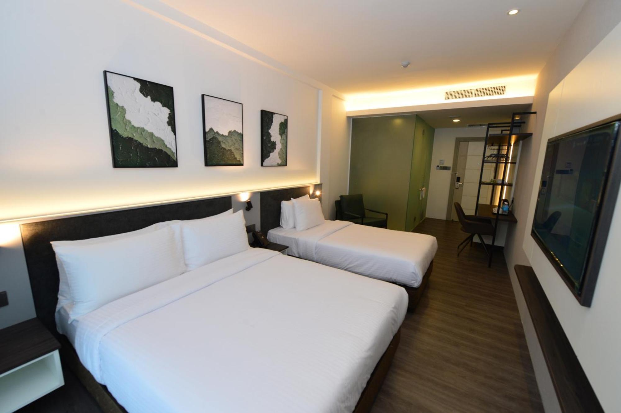 Rume Hotel Кучинг Екстериор снимка