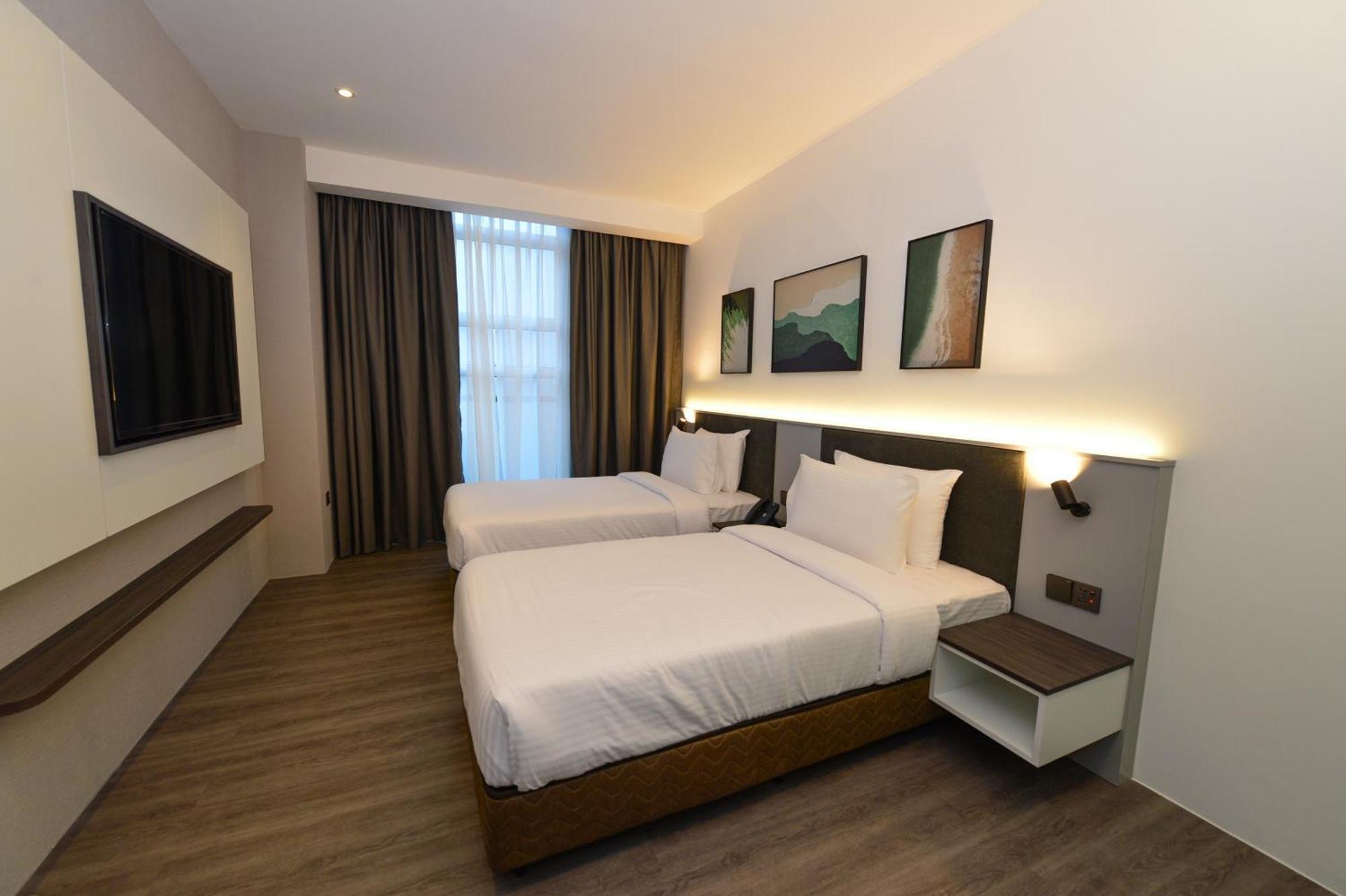 Rume Hotel Кучинг Екстериор снимка