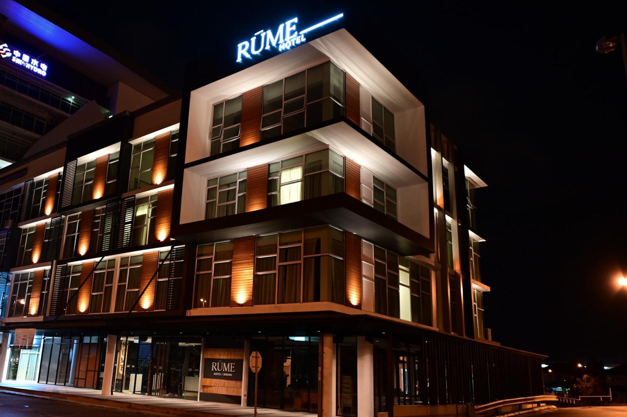 Rume Hotel Кучинг Екстериор снимка
