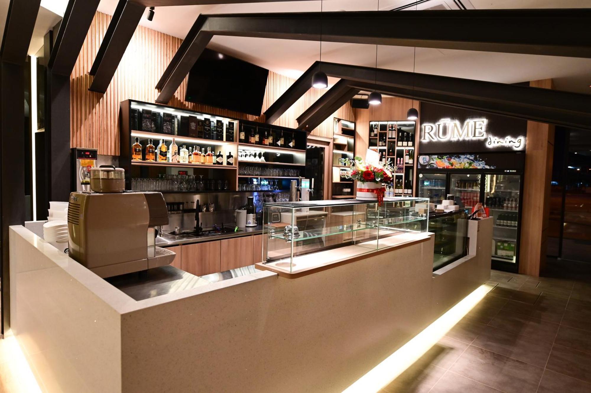 Rume Hotel Кучинг Екстериор снимка
